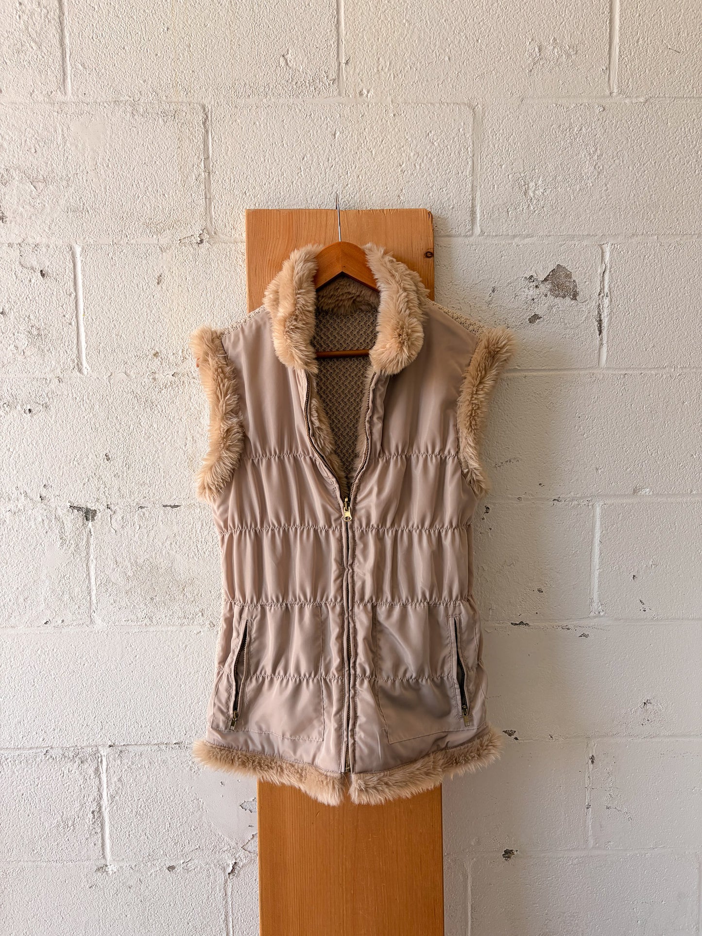 Faux Fur Reversible Zip Up Vest : M
