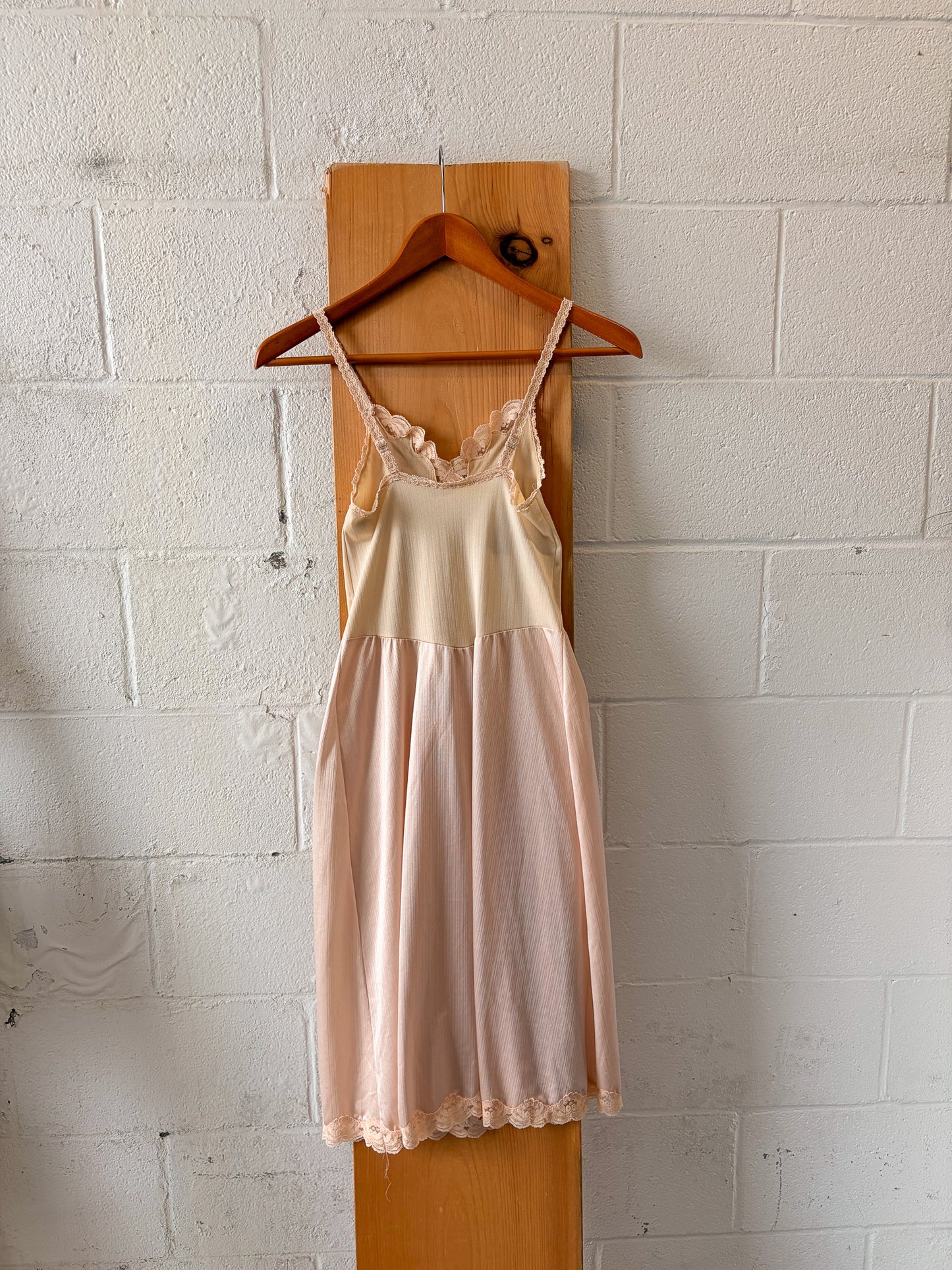 Vtg Rosey Slip Dress : 32