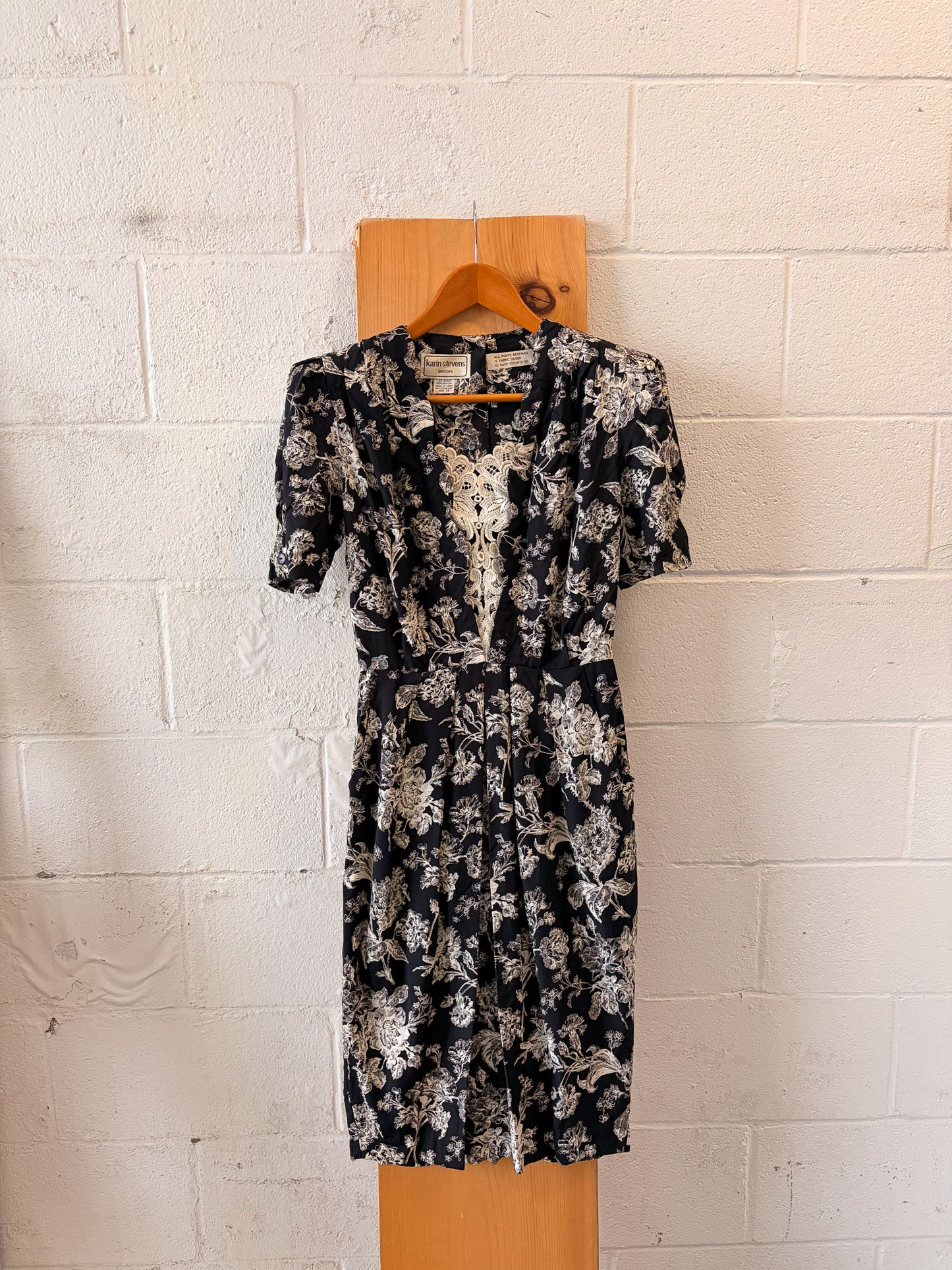 Vtg Black & White Floral Midi Dress : 4