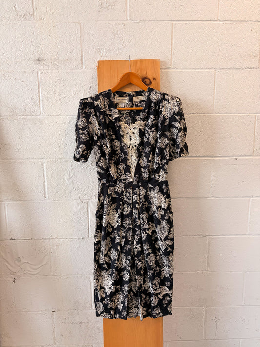 Vtg Black & White Floral Midi Dress : 4