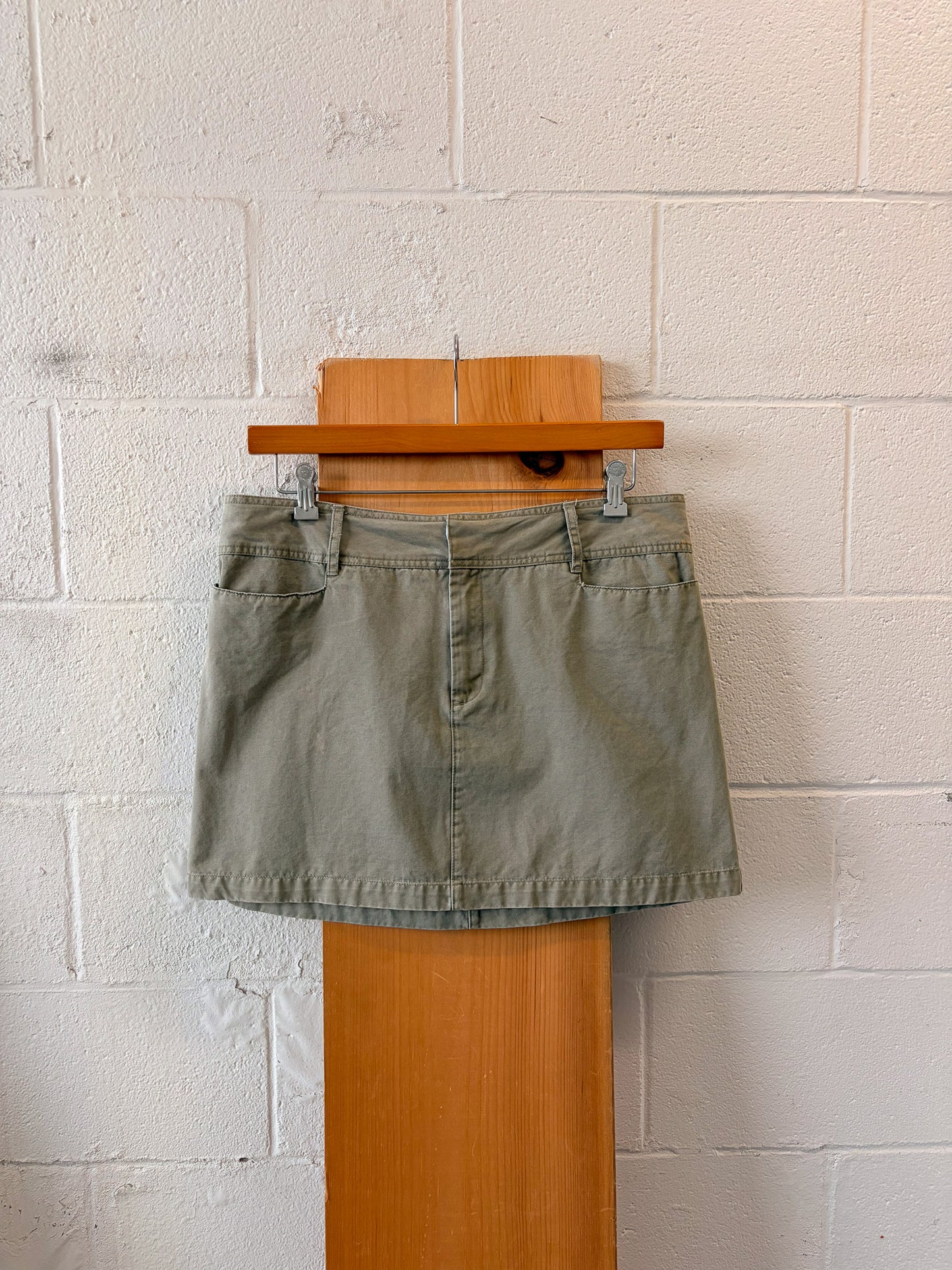 '03 Old Navy Khaki Skirt : 14