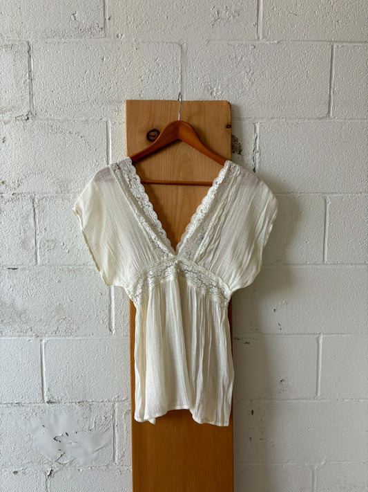 Wet Seal Cream Lace Top : M