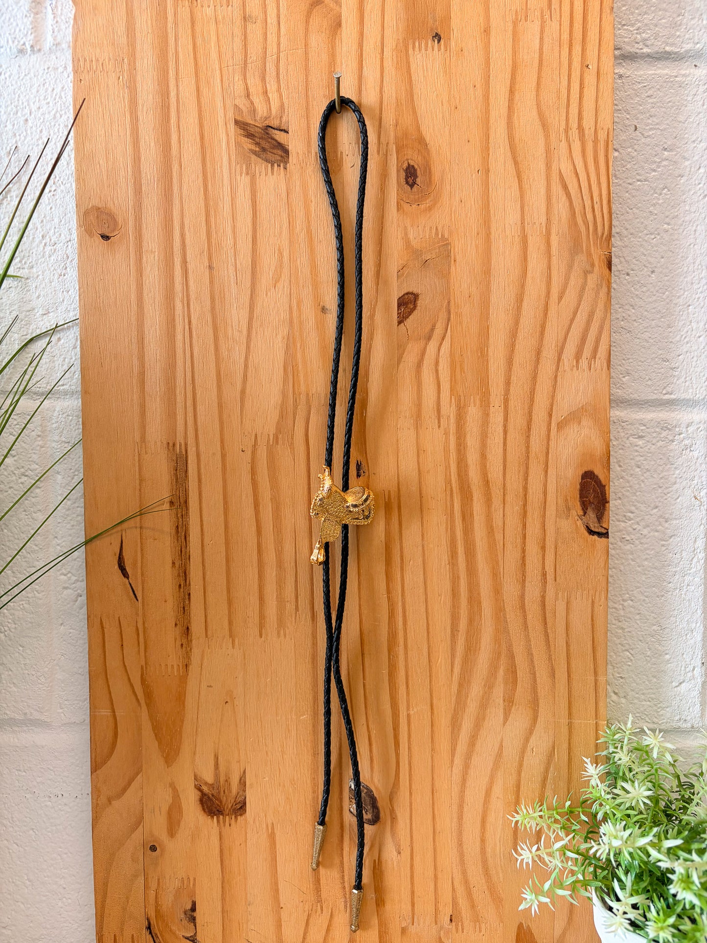 Gold Tone Saddle Bolo Tie