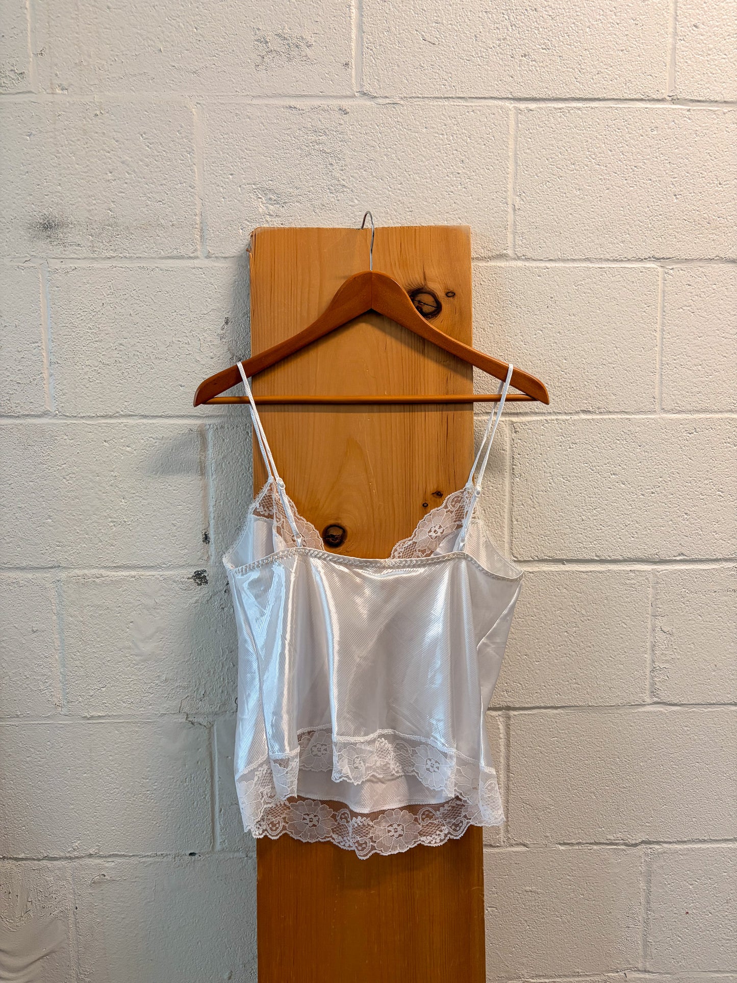 Vtg Shiny White Lace Trimmed Cami : L