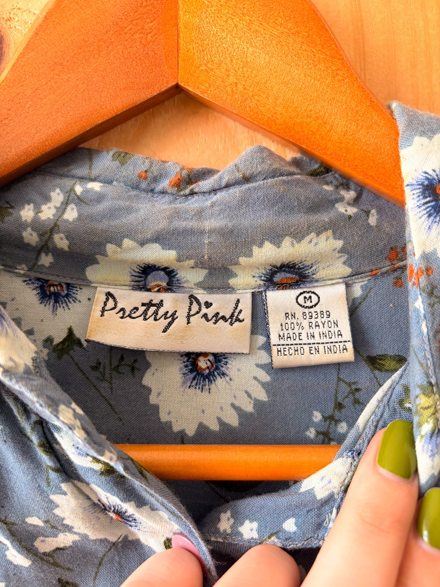 Floral Button Up Blouse : M
