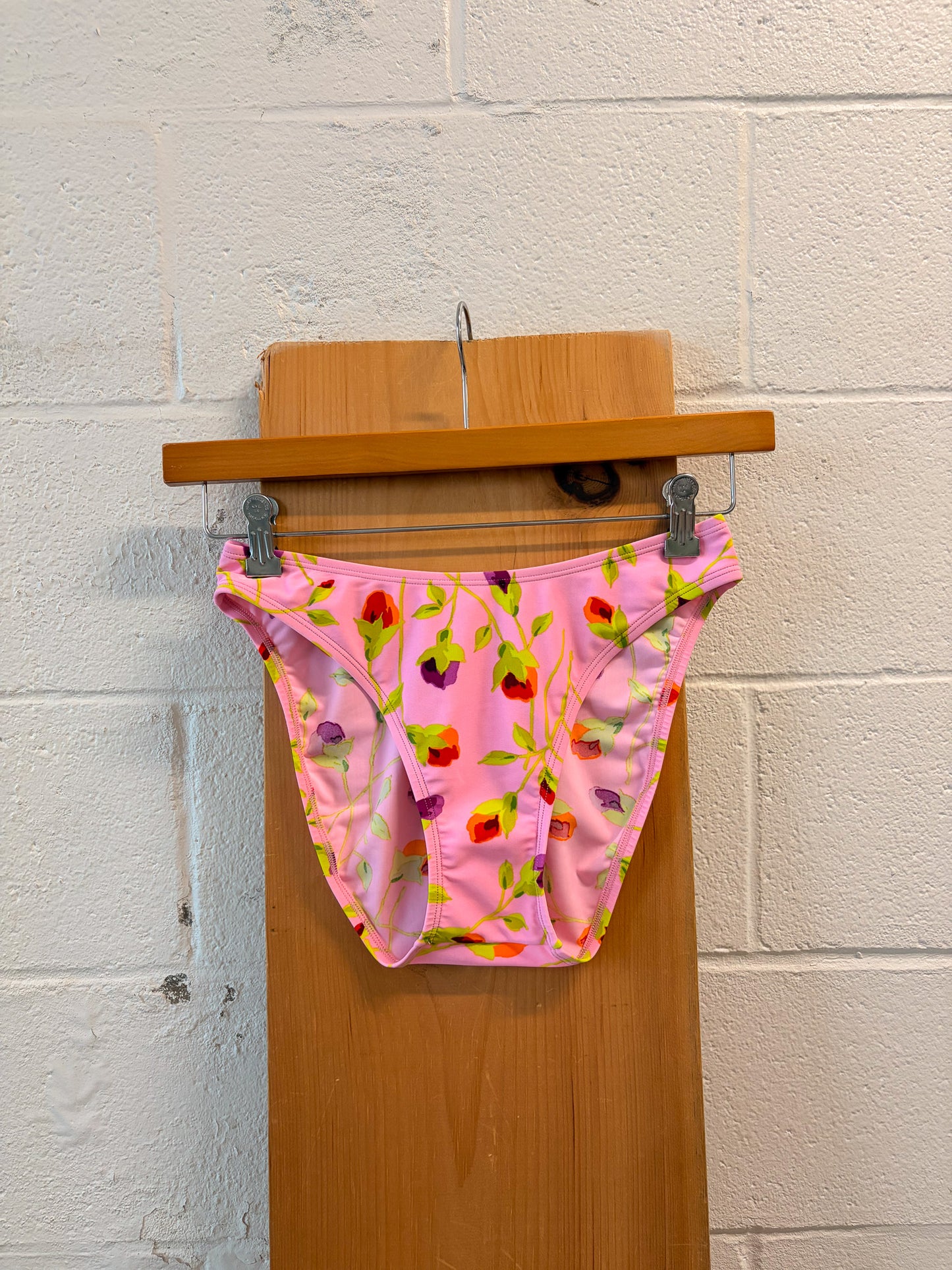 '01 Pink Floral Victoria's Secret Bikini Set : M
